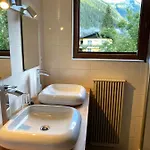 Haus Jolomo 아파트